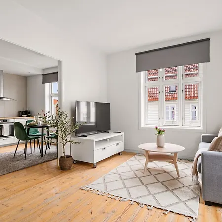 Апартаменты Authentic Charm In Famous Neighborhood Берген