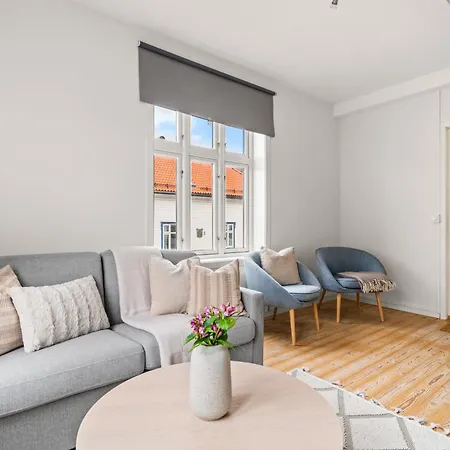 Authentic Charm In Famous Neighborhood Apartman
