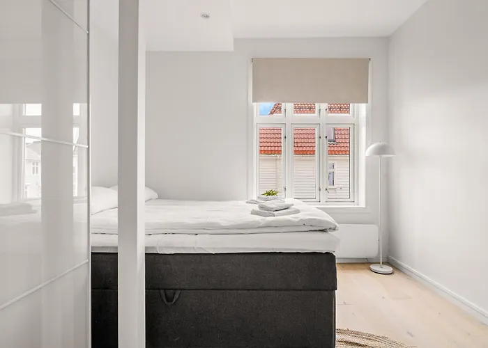 Authentic Charm In Famous Neighborhood *